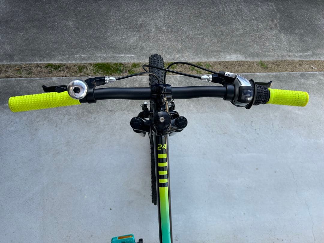 TREKトレック　Precaliber 24 8-speed キッズバイク