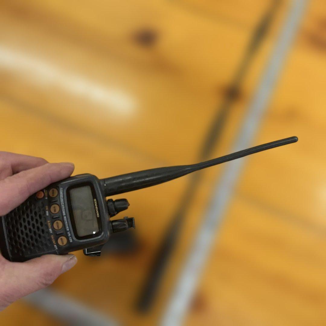 YAESU VR-120 広帯域ハンディ受信機 スタンダード　エアバンド