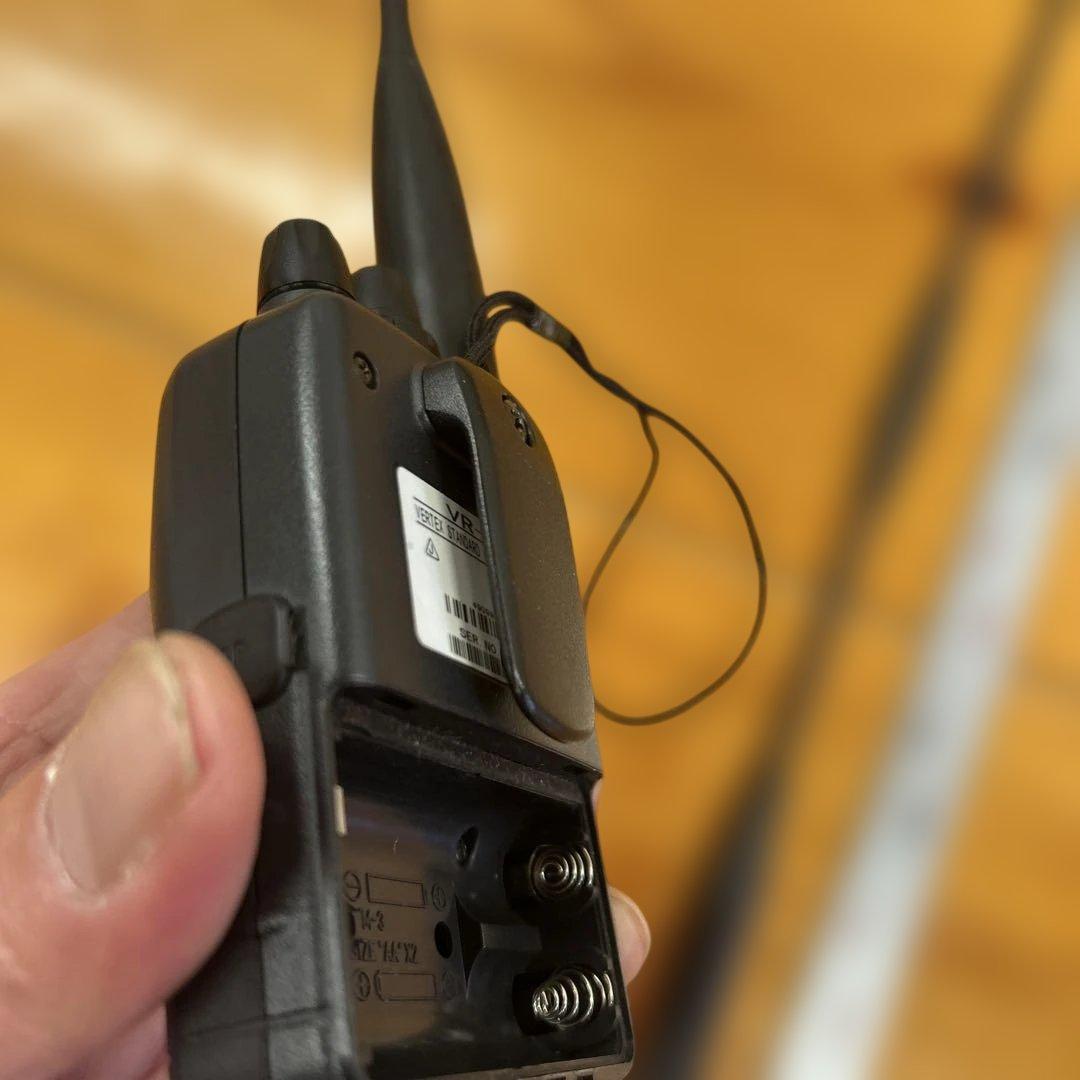 YAESU VR-120 広帯域ハンディ受信機 スタンダード　エアバンド