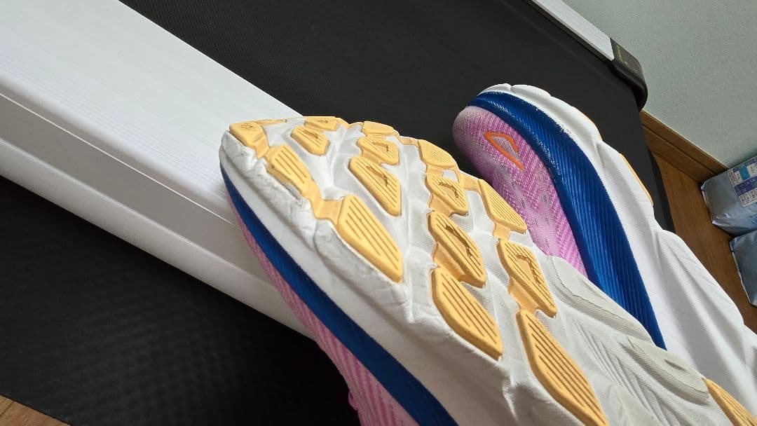 【やや傷】HOKA CLIFTON 9 24.0cm(レディース)