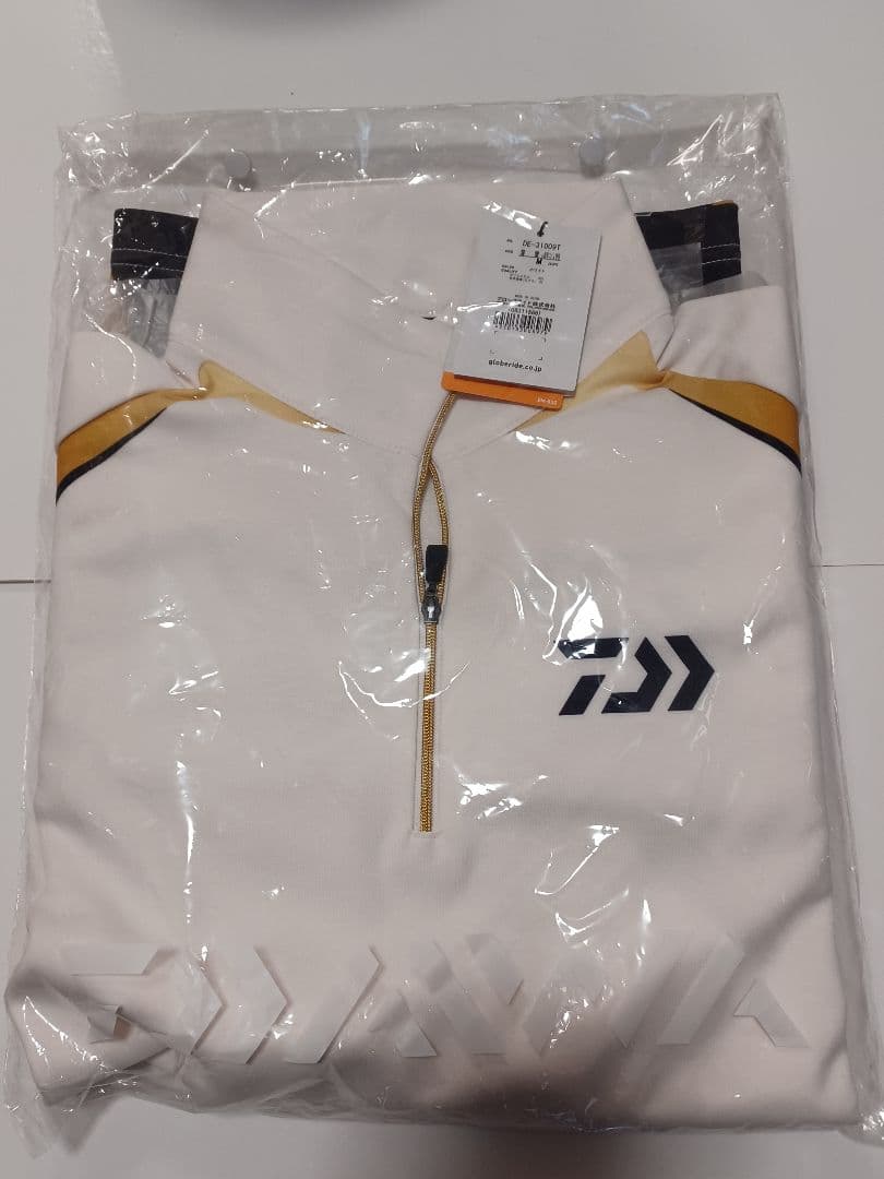 【値下げ】トーナメント ハーフジップシャツ DE-31009T　Mサイズ