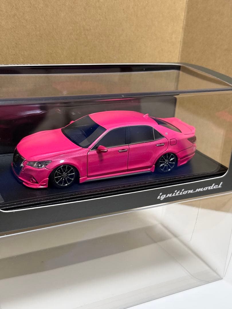 イグニッションモデル1/43 トヨタクラウン TRD Sportivo pink