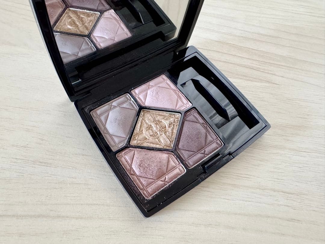 Dior サンククルール 827 バイオレットガーデン