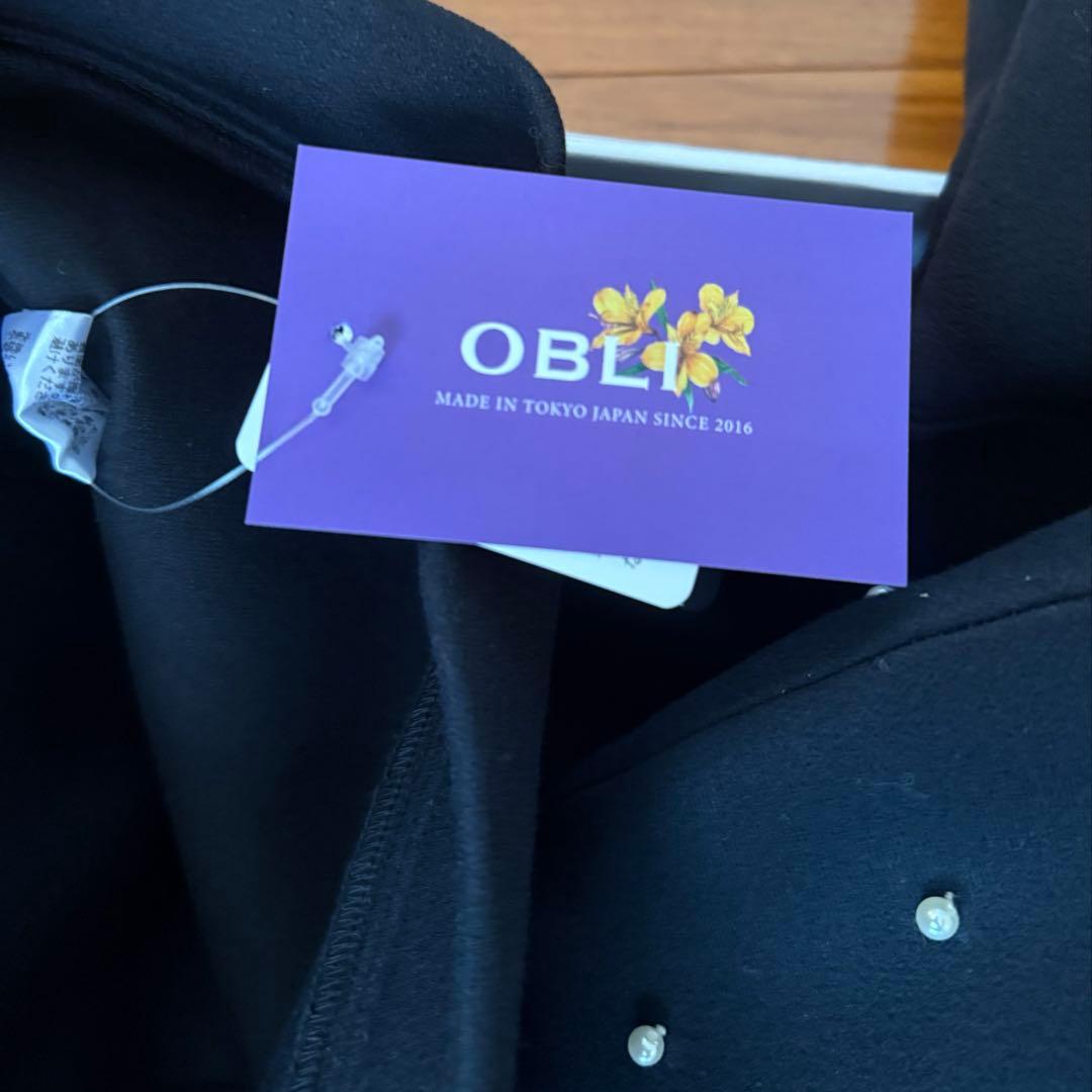 先*︎様 未使用　OBLI パールパーカーブラック