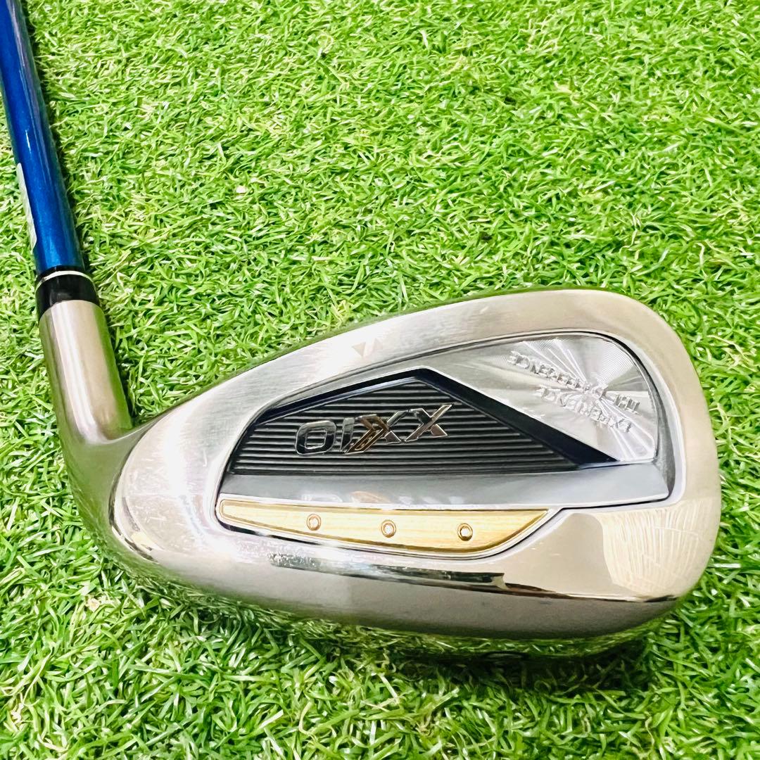 Pw XXIO13 ゼクシオ MP1300 ピッチングウェッジ カーボン R