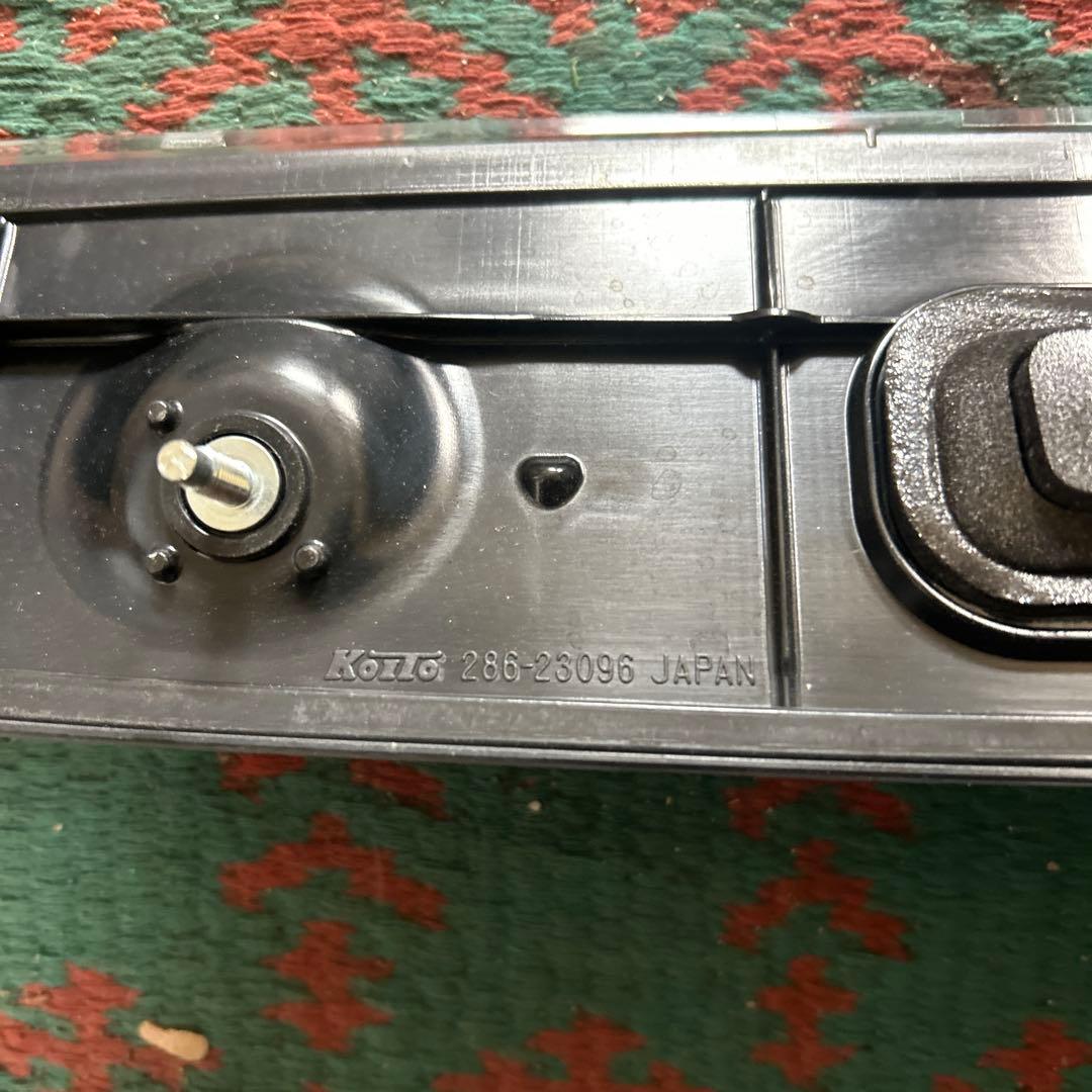 【Koito製】純正品 日産セレナC26後期 ハイマウントストップランプ
