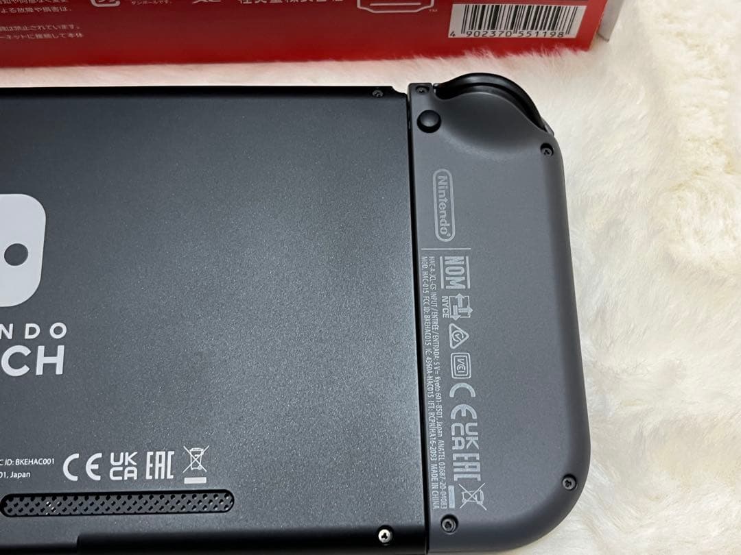 Nintendo switch 新型　2024年製　ほぼ未使用