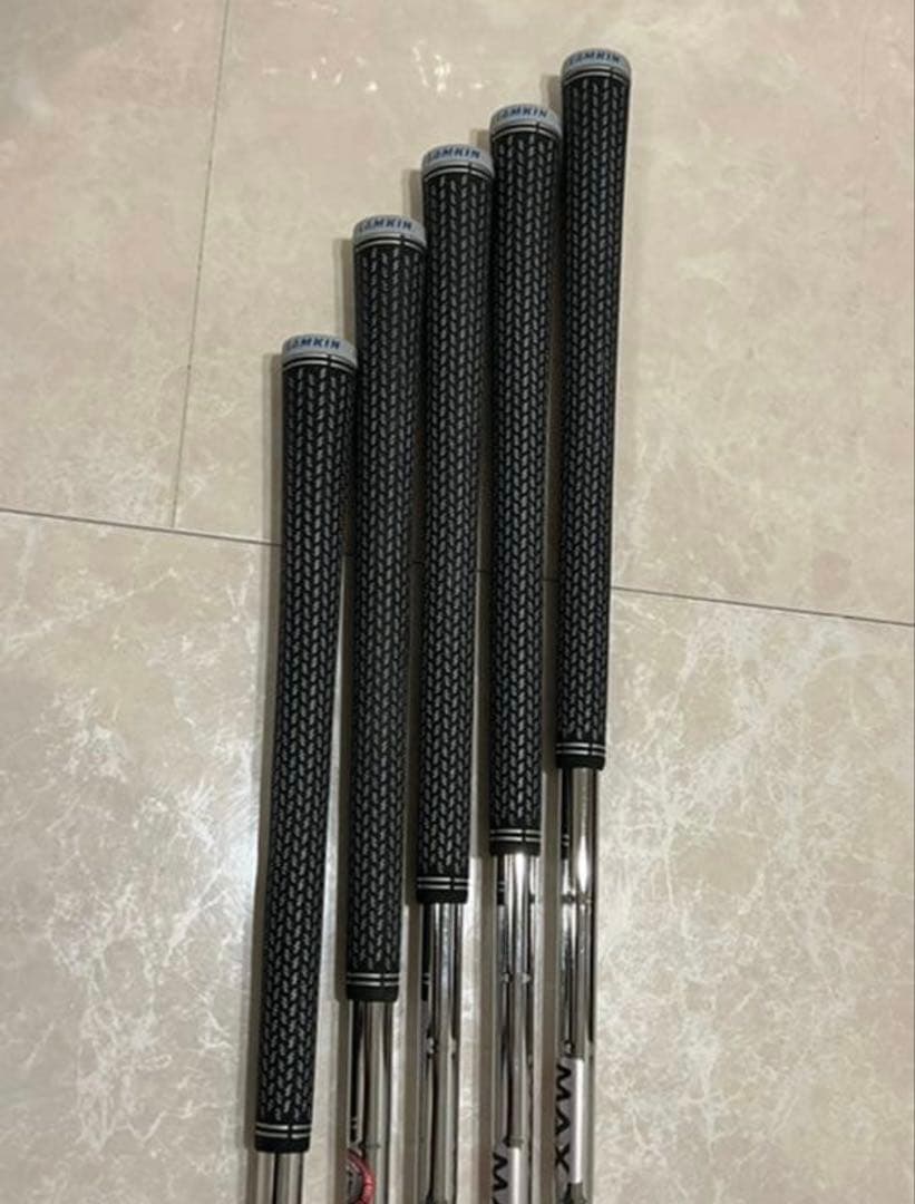 TaylorMade SIM2MAX アイアンセット、5本組