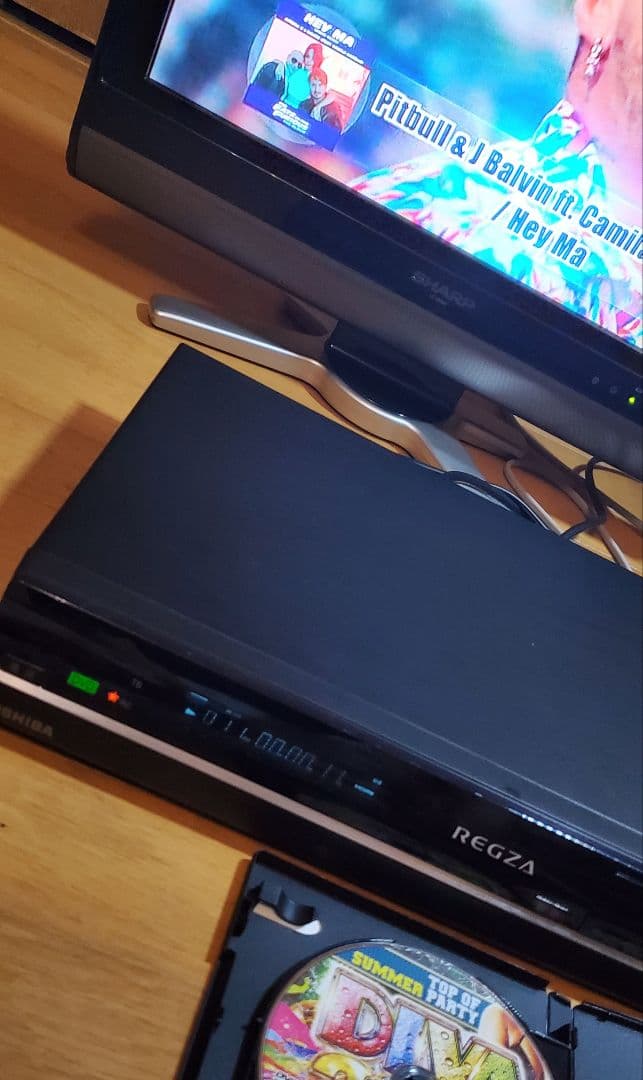 東芝 　 HDD& DVDレコーダー　レグザ　地デジ録画　リモコン付き　家電品