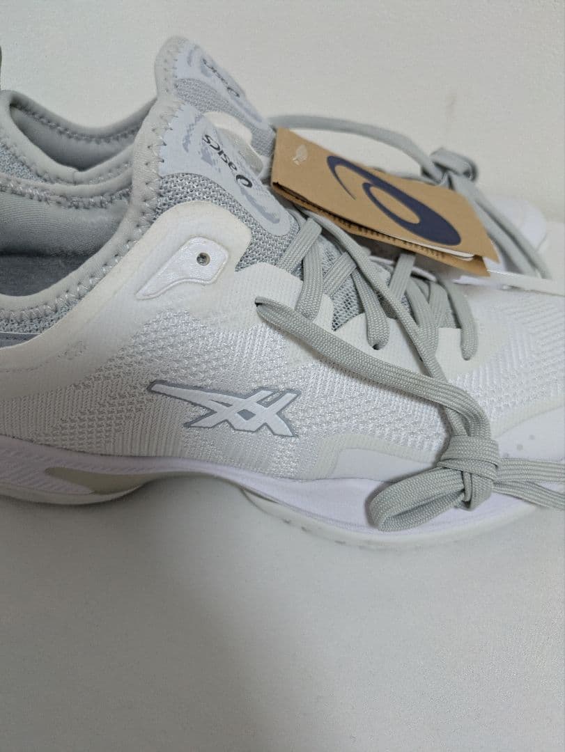 ASICS バスケットシューズ　ユニセックス　25