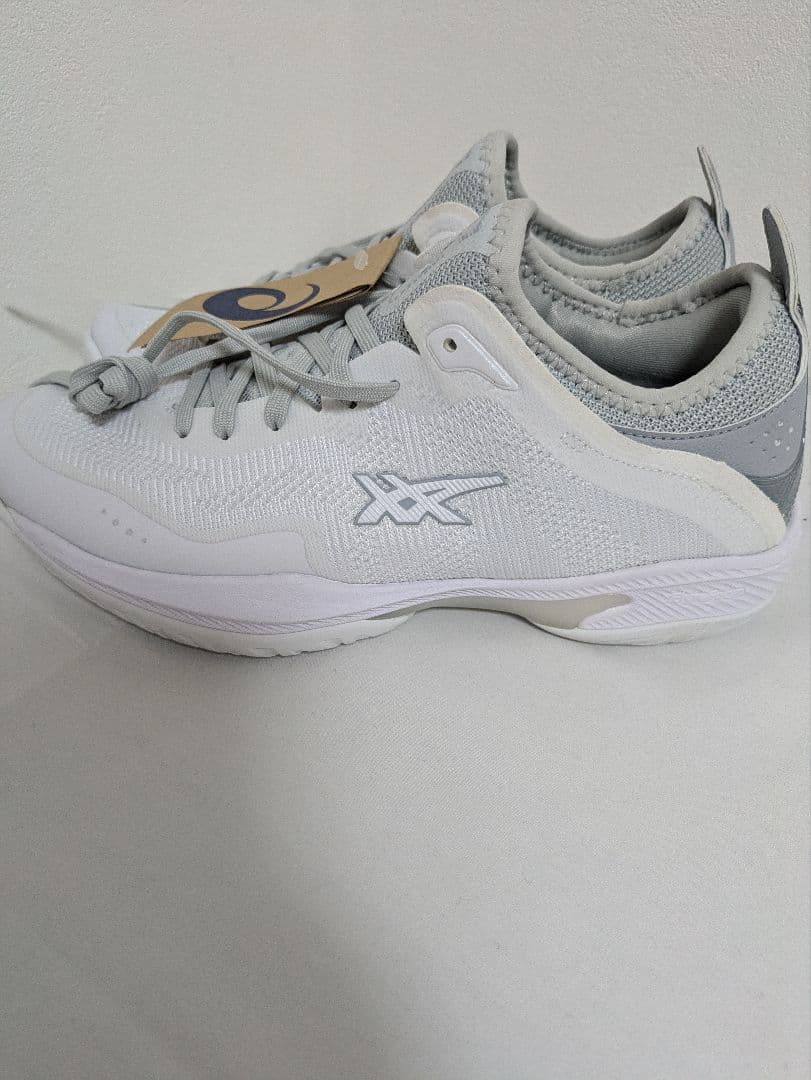 ASICS バスケットシューズ　ユニセックス　25