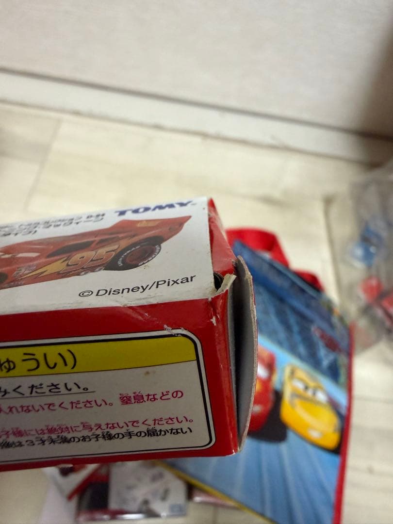 トミカ カーズ ミニカーセット 11台収納バッグ付き