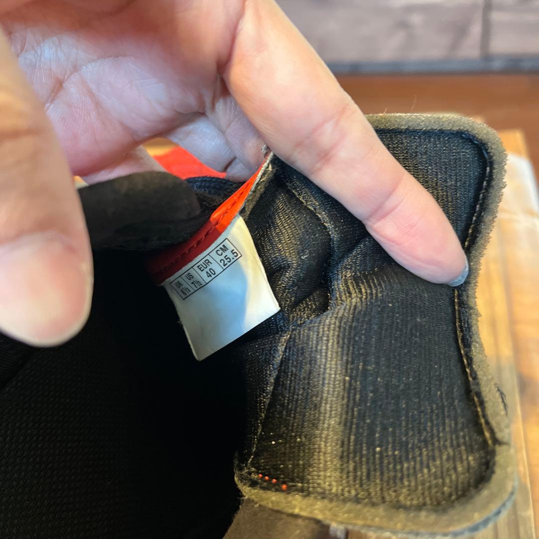 美品 PUMA サッカーシューズ 25.5cm
