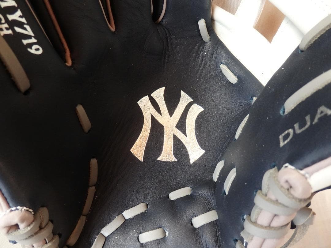 新品◆Rawlings NYヤンキース 外野手用/野球/グラブ◆左