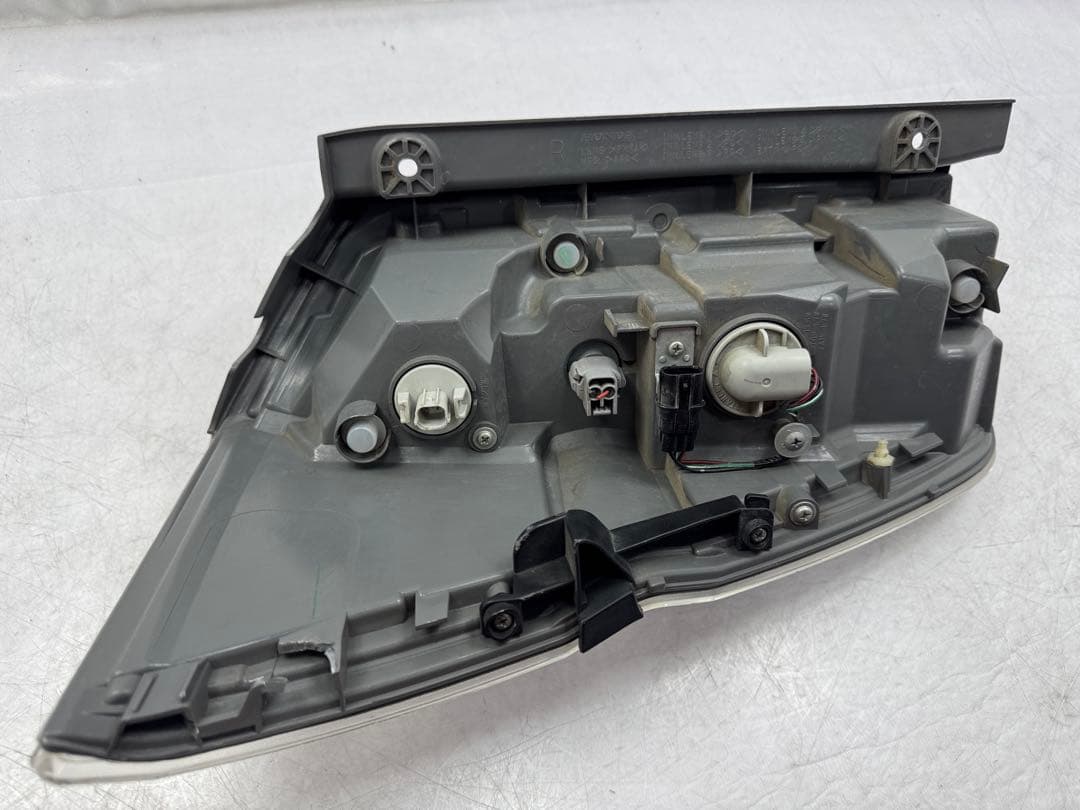 ホンダ純正 RK5 RK6 ステップワゴンスパーダ 後期 LED テール右