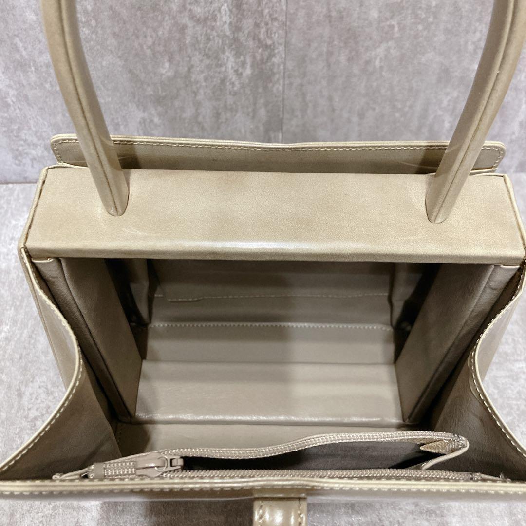 WAKO⭐️スクエア型 ハンドバッグ　ベージュ　卒入学式　結婚式　和光銀座