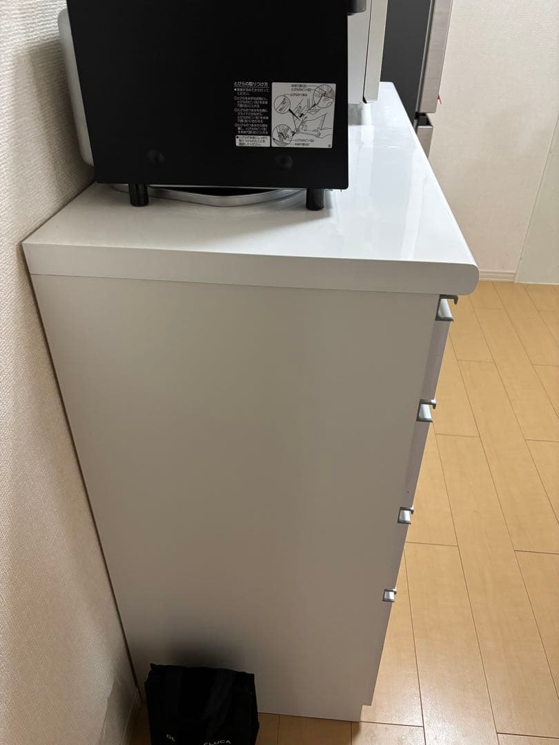 ホワイト引き出し式食器棚　食器棚