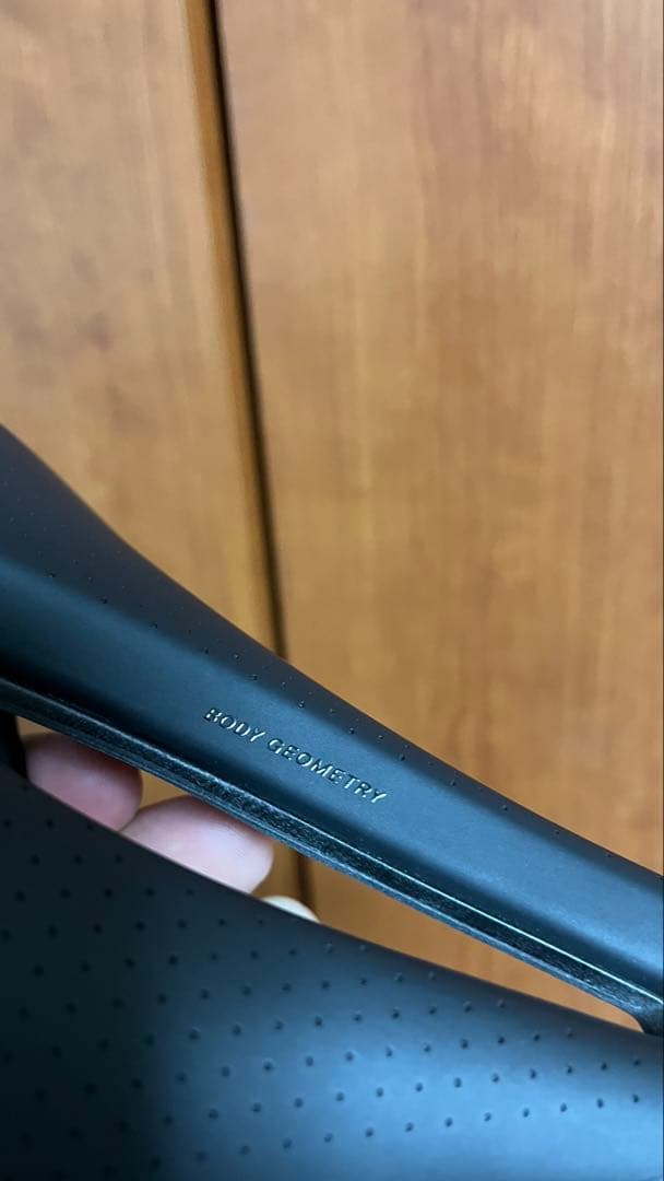 ブルーノ品Specialized サドル　PHENOMサイズ155