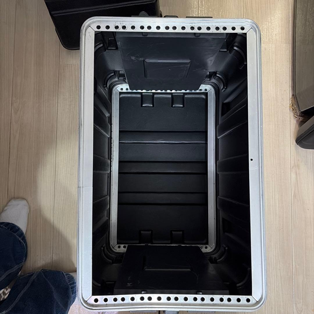 SKB 樹脂製6Uラックケース
