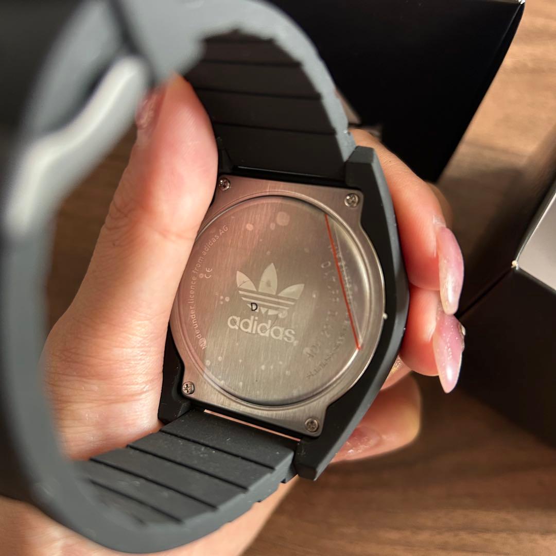 【新品未使用】adidas アディダス ラバーベルト 腕時計 ブラック カラフル