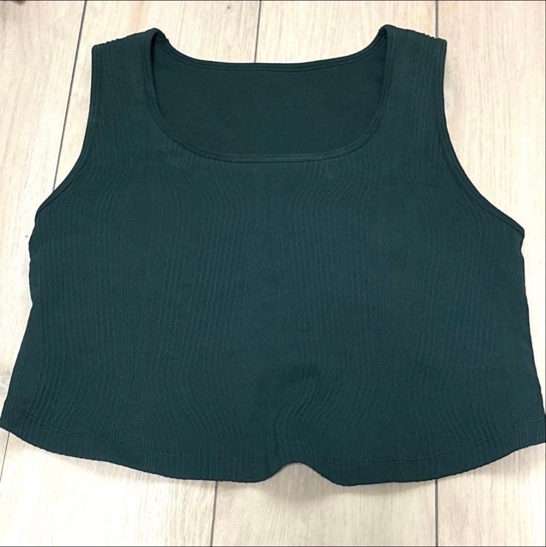 [値下げ]ダークグリーン ノースリーブ クロップトップ ヨガウェア