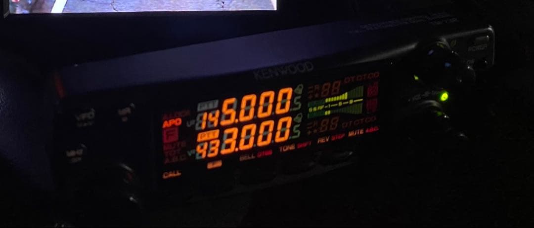 KENWOOD TM-732 144/430MHz FMトランシーバー