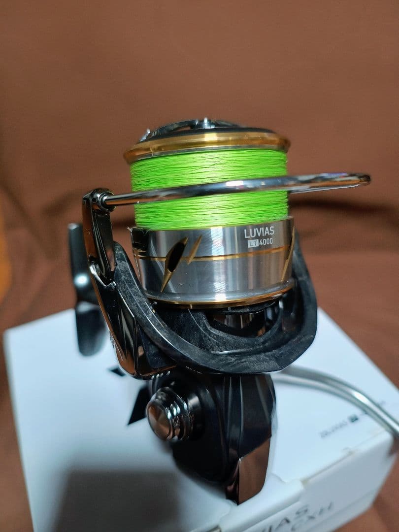ほぼ新品　ダイワ　20ルビアス　LUVIAS LT4000CXH