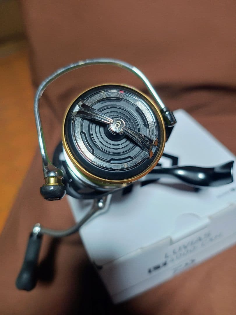 ほぼ新品　ダイワ　20ルビアス　LUVIAS LT4000CXH