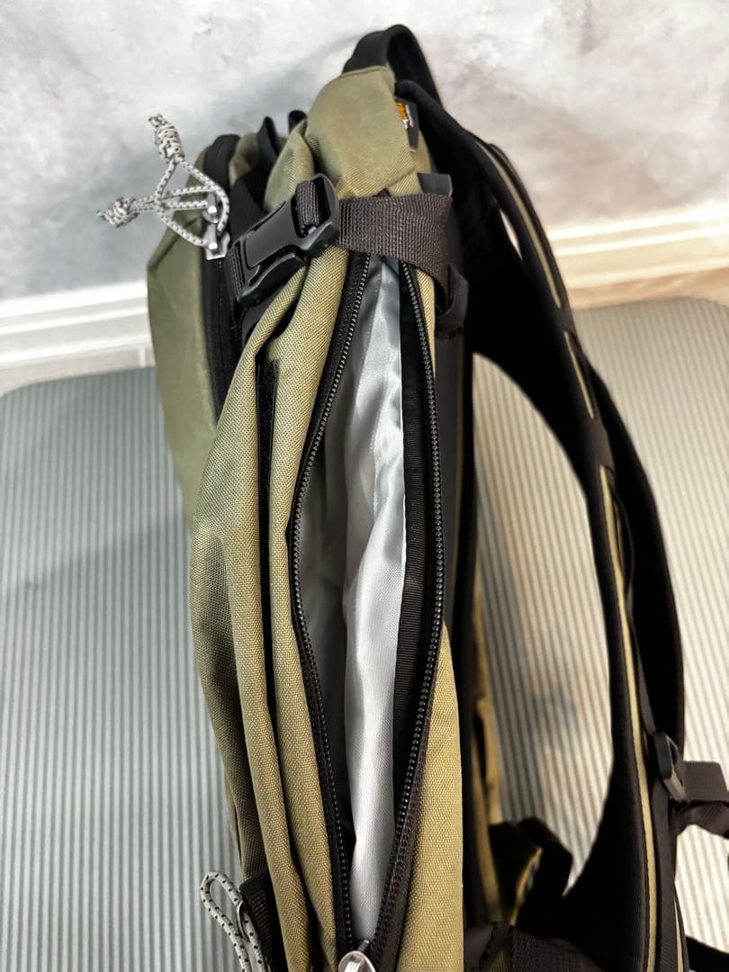 MOUNTAIN HARD WEAR マウンテンハードウェア ジバリッシュ18L