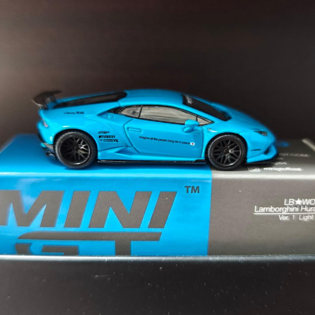 MINI GT LB★WORKSランボルギーニウラカン ver.1ライトブルー左