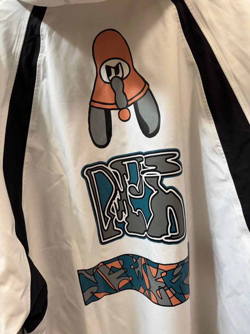 ニューエラ 24年 スノボジャケットXXLとパンツXLセット
