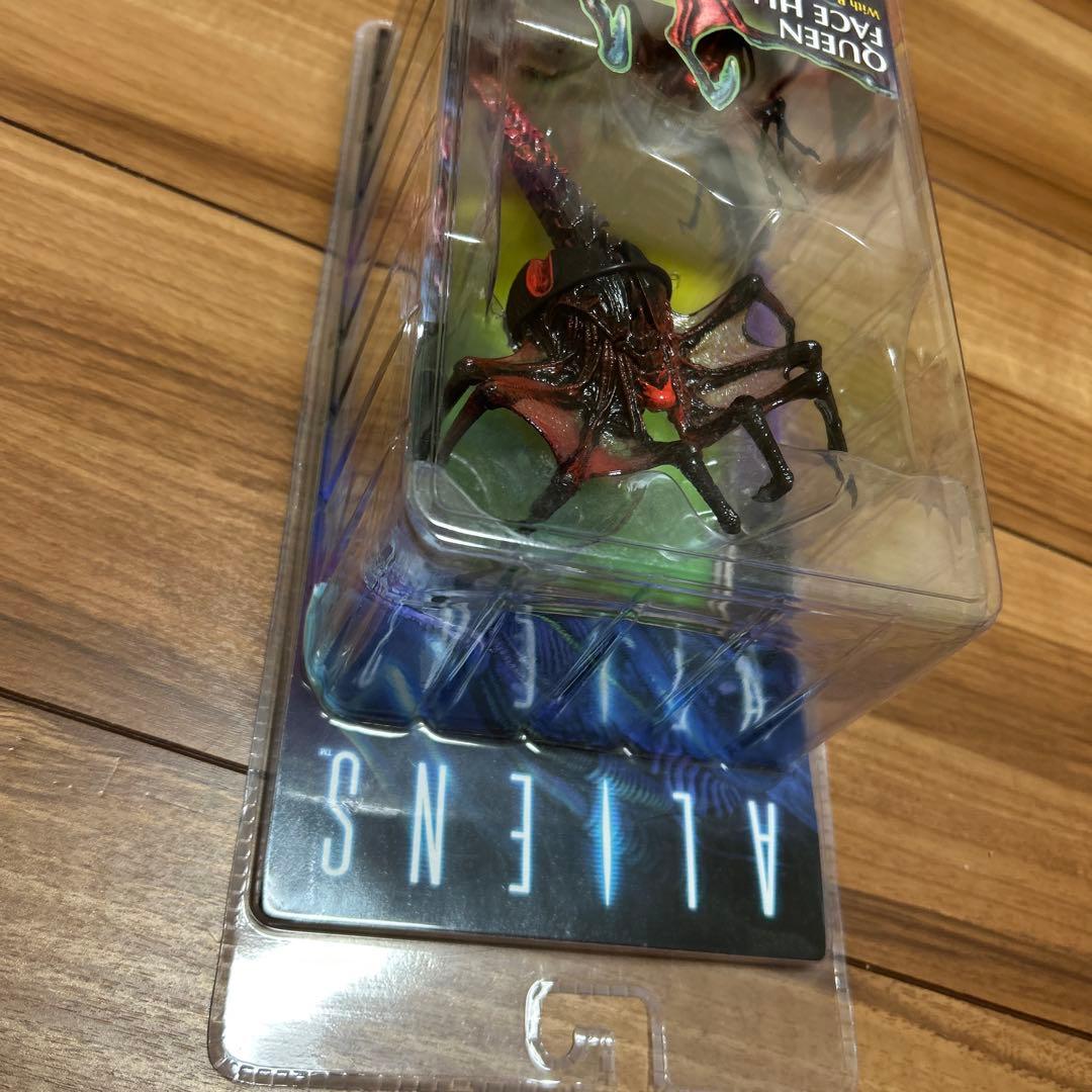NECA フェイスハガー　フィギュア