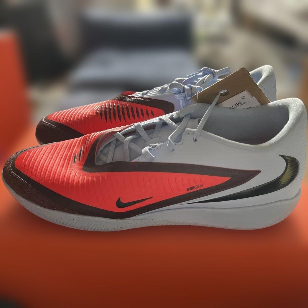 新品タグ付き　Nike ファントム6LOW ACAD IC ￼サッカーシューズ