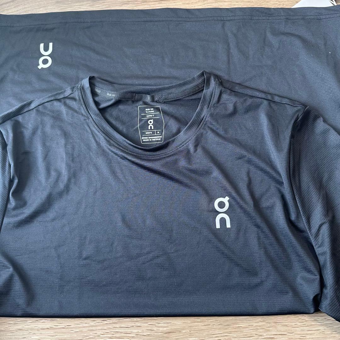 On Running CORE-T コアT メンズ M ブラック 半袖 Tシャツ
