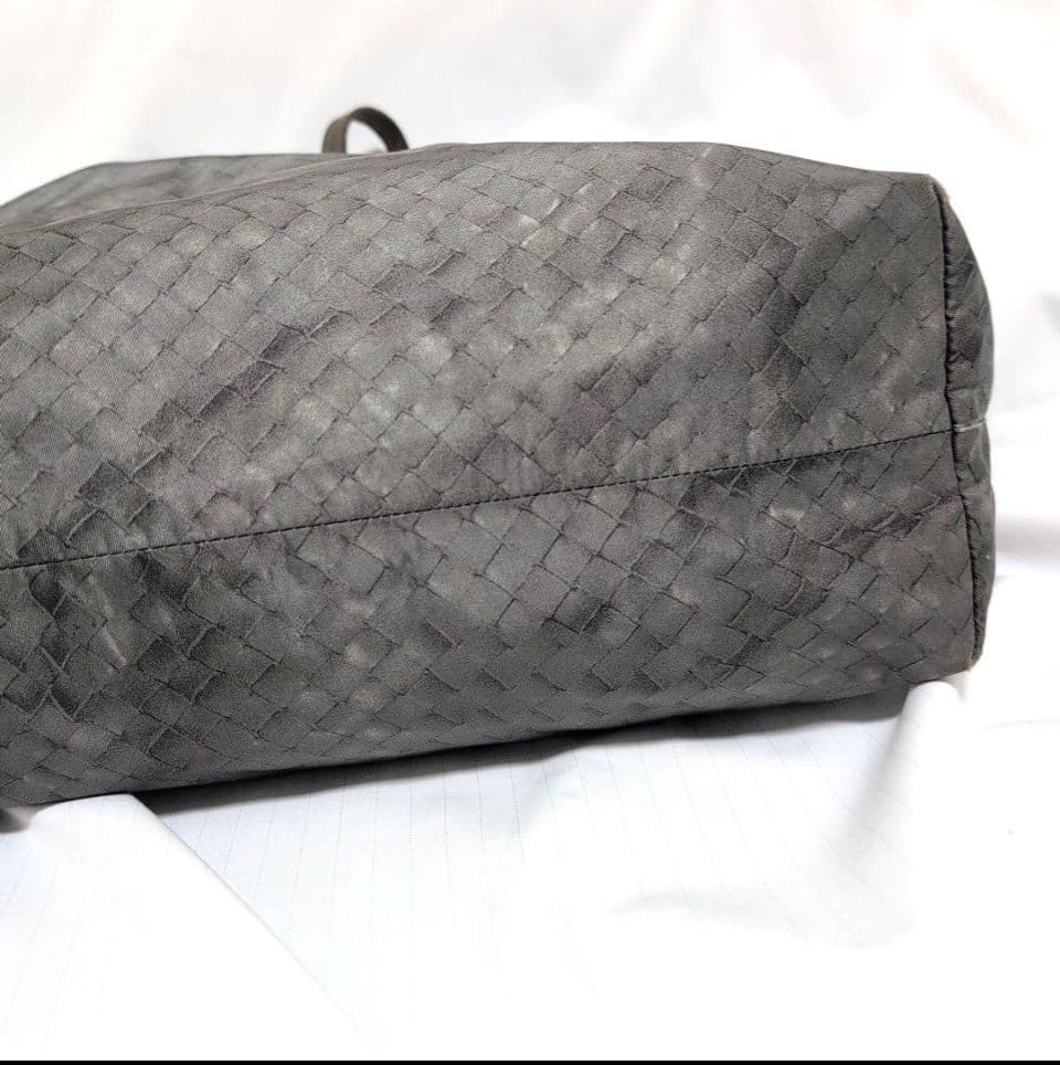 BOTTEGA VENETA イントレッチオ リュージョン トートバッグ