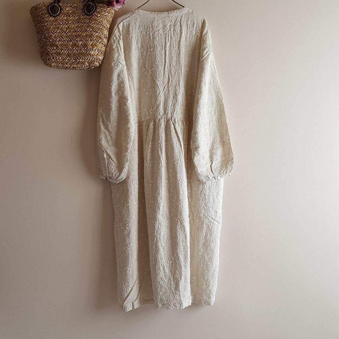 新品　napla ハートマーケット☆総刺繍ギャザーワンピース