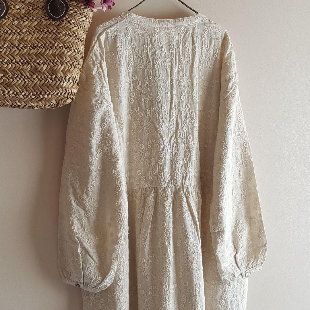 新品　napla ハートマーケット☆総刺繍ギャザーワンピース