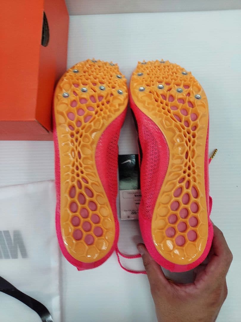 【新品未使用】Nike 陸上スパイク ピンク 収納袋付き　28.5