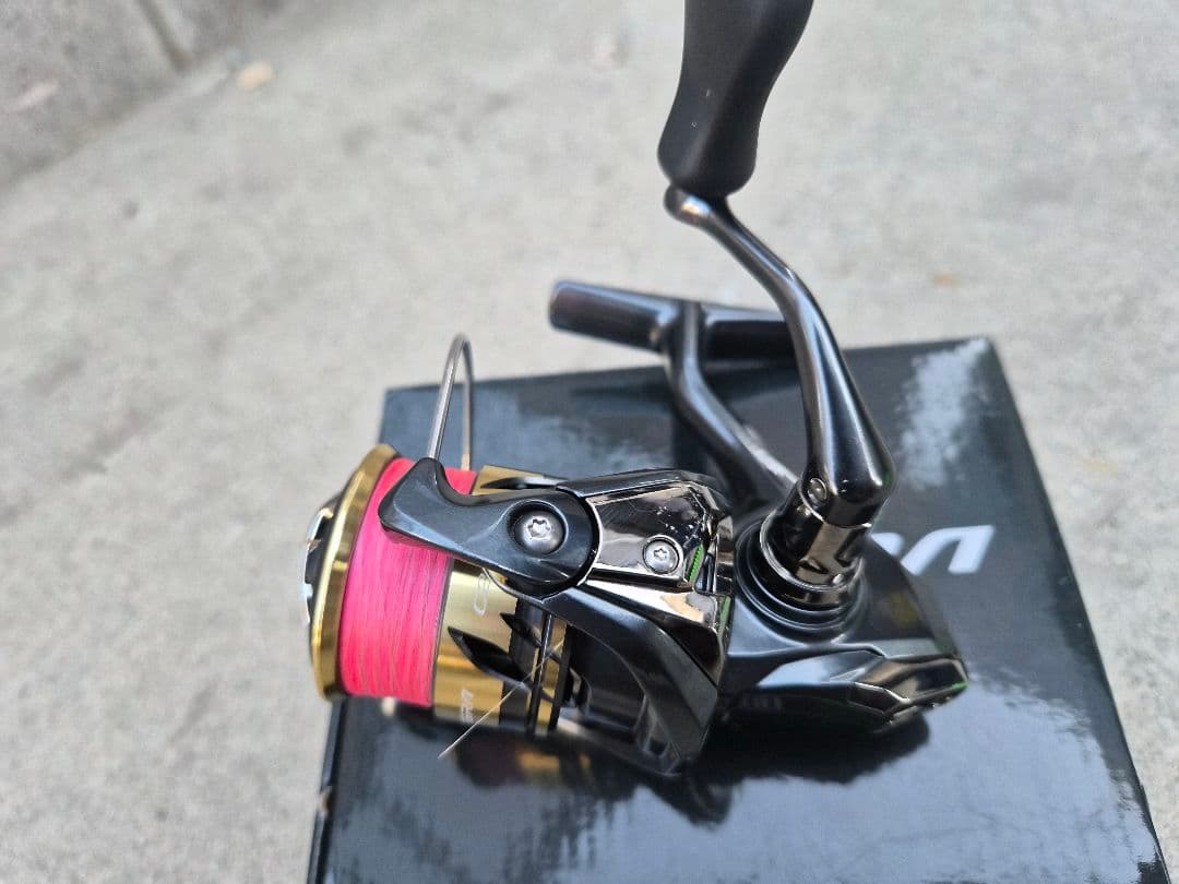 SHIMANO ULTEGRA C2000S スピニングリール