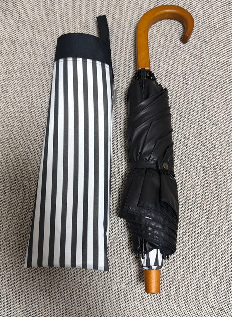 美品♡SUN BARRIER 100♡ストライプ柄折りたたみ傘♡50cm 黒×白