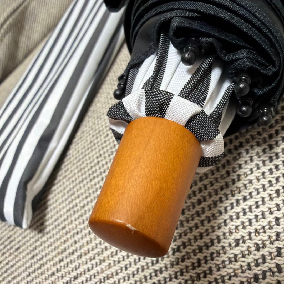 美品♡SUN BARRIER 100♡ストライプ柄折りたたみ傘♡50cm 黒×白