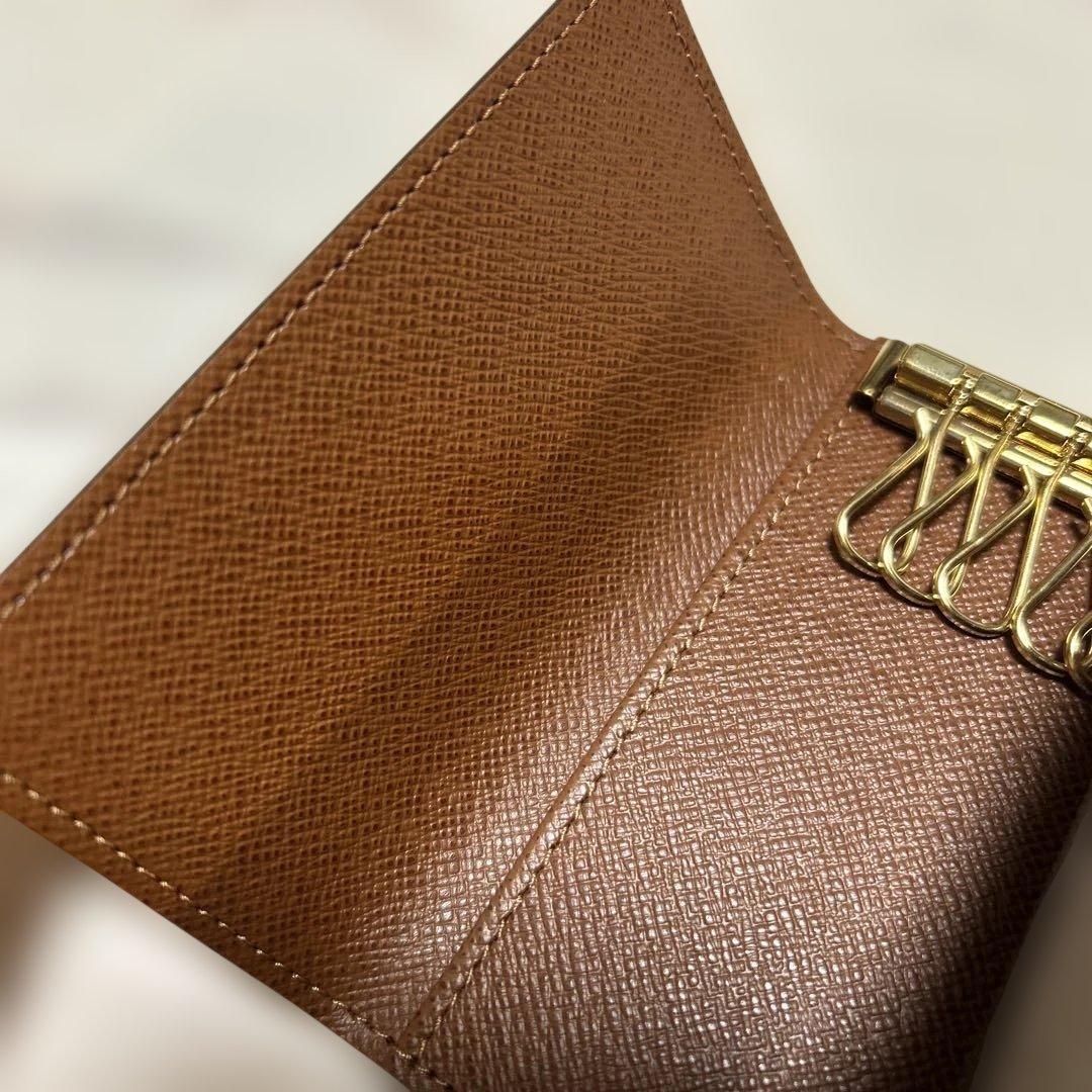 LOUIS VUITTON ミュルティクレ　モノグラム　6連キーケース