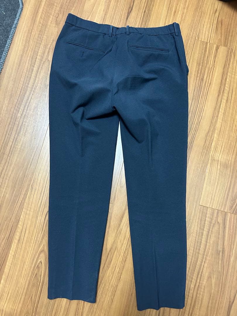【7000円】GU2着上下スーツセット（グレーとネイビー）