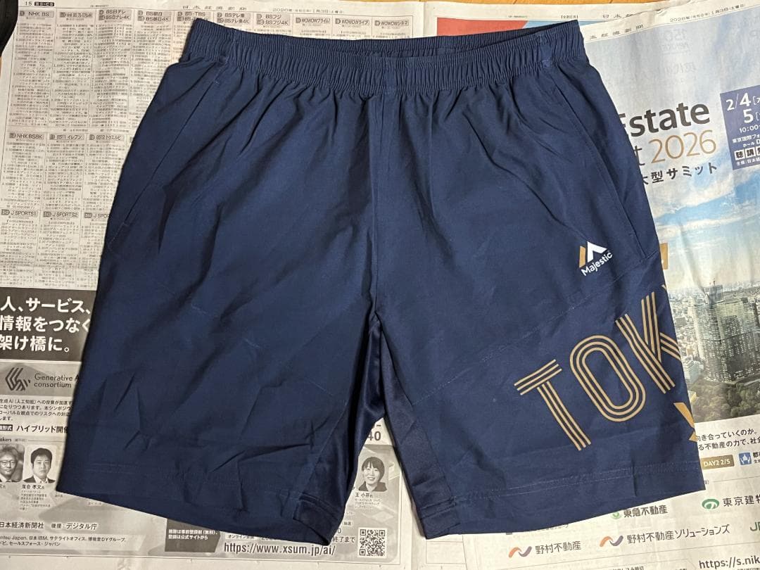 東京ヤクルトスワローズ　プロコレハーフパンツ　Majestic　Lサイズ