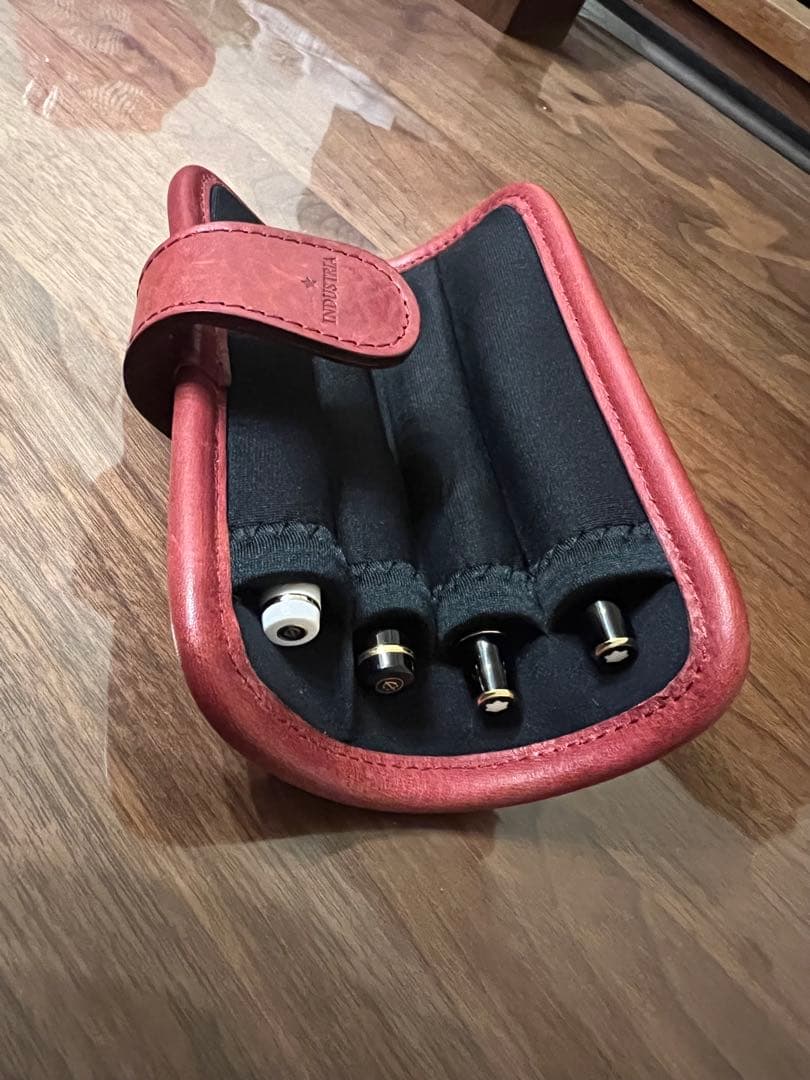 【美品】INDUSTRIA オムレットペンケース4／ワイン（アマゾニアレザー）