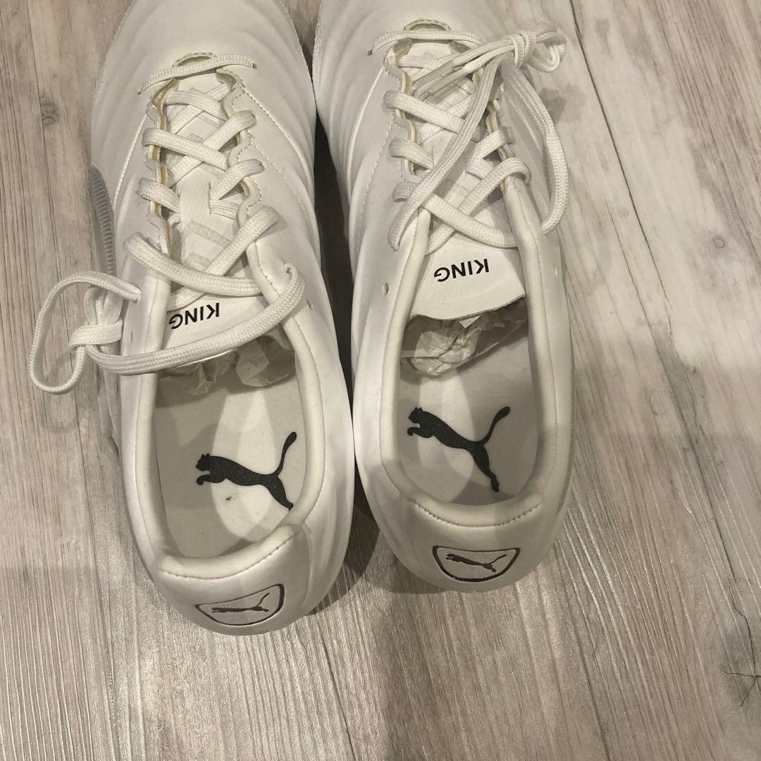 お値下げしました　PUMA KINGプロHG/AG 27cm
