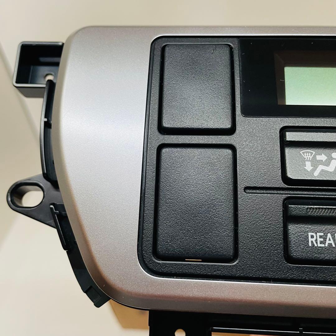 週末割【送料込】ハイエース200系　LED打ち替え済み　エアコンスイッチパネル