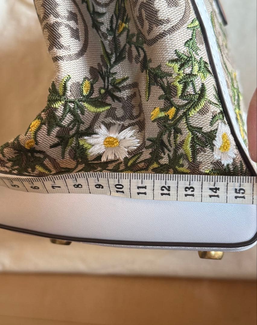 訳あり外側美品トリーバーチ春色バッグ小鳥お花刺繍ハンドバッグ並行輸入品