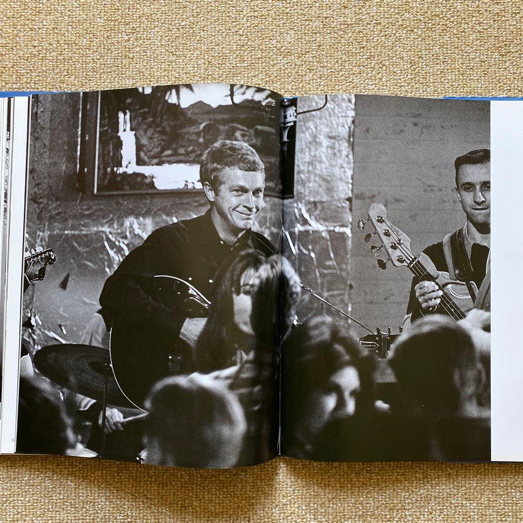 STEVE M cQUEENの生き生きとした写真集で数ページを載せました。