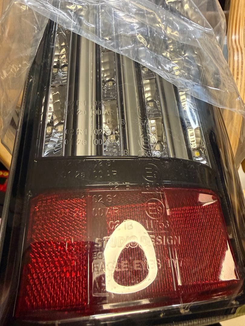Eagle Eyes TY788 ハイエース 200系 LEDテールランプ 左右
